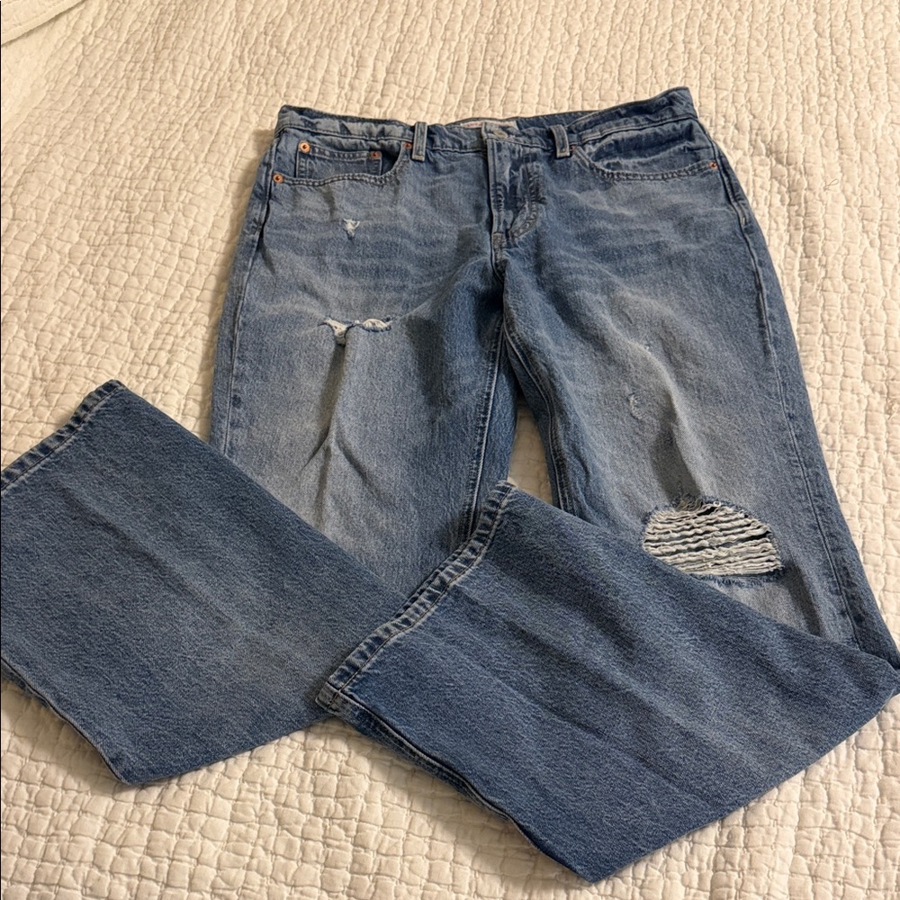 Lucky Brand Women’s Light Blue Denim Jeans 
Boyfriend Mid Rise Flare